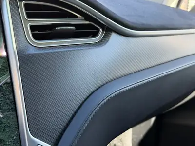 Tesla Model X 75D — SUV électrique premium, 524 ch et technologie Full Self-Driving — cruscotto