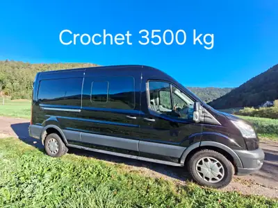 Ford Transit 2.0 TDCi 170 Trend 4×4 — Utilitaire robuste, attelage 3,5 t, très peu kilométré — exterior view