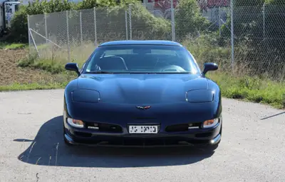 Chevrolet Corvette C5 — Légende américaine boîte manuelle, 35'000 km seulement — rear view