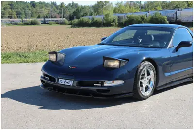 Chevrolet Corvette C5 — Légende américaine boîte manuelle, 35'000 km seulement — Thumbnail 8