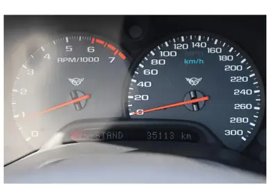 Chevrolet Corvette C5 — Légende américaine boîte manuelle, 35'000 km seulement — Thumbnail 17