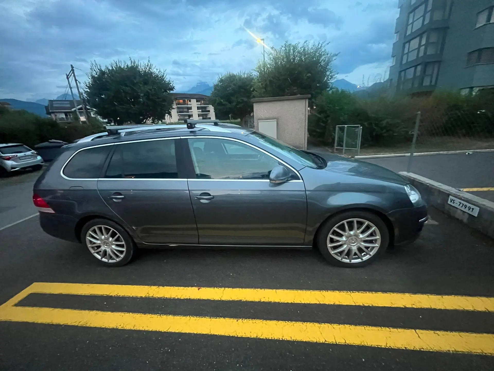 Volkswagen Golf 2008 occasion Vouvry — 3