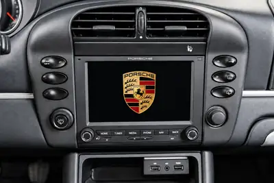 Porsche 911 Carrera Jubilé 40 — Une icône des années 2000, 345 ch et historique complet — detail