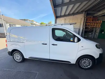 Peugeot Expert 2.0 BlueHDi 180 — Van utilitaire performant, 90'000 km seulement — fianco