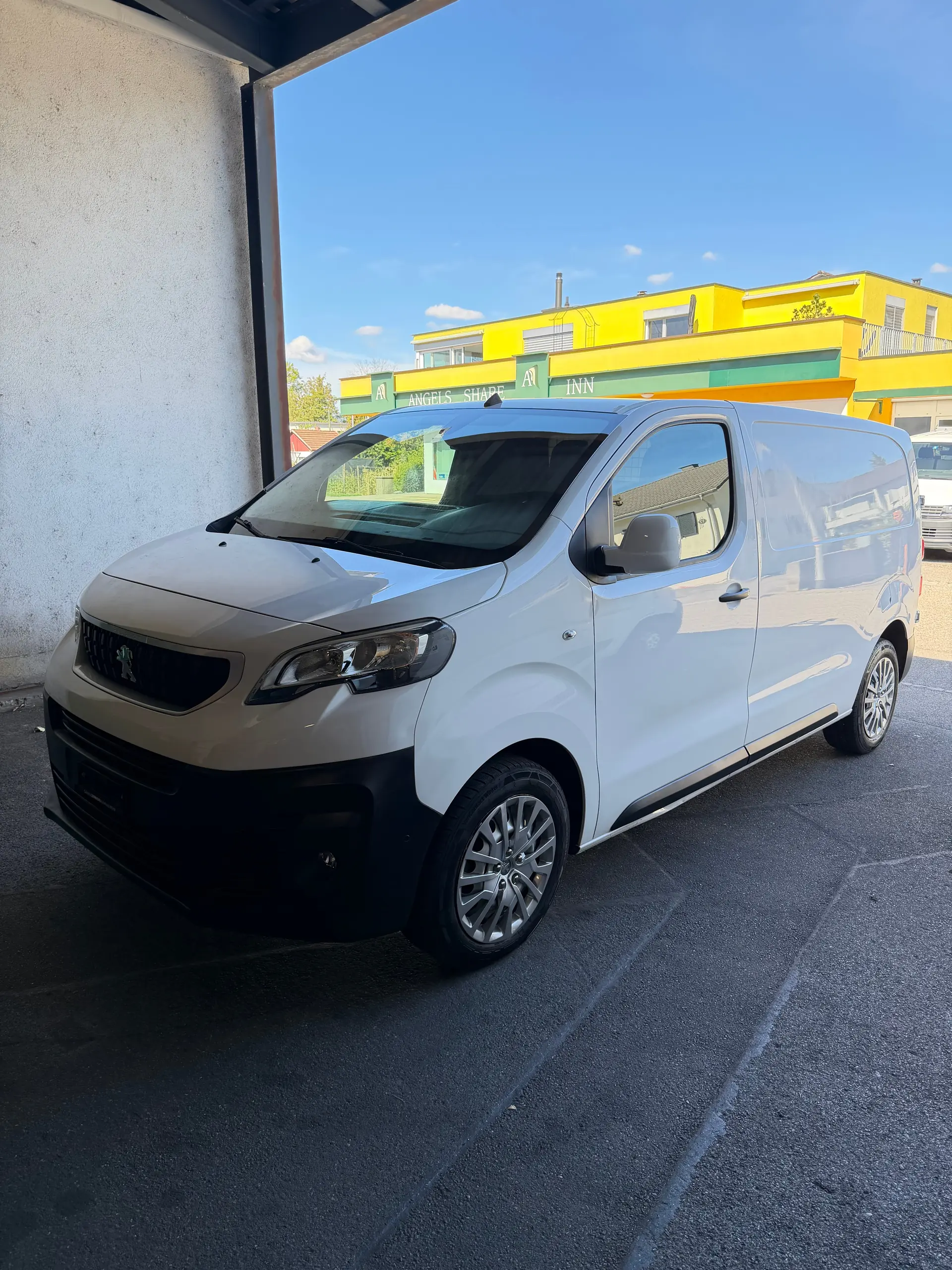 Peugeot Expert 2.0 BlueHDi 180 — Van utilitaire performant, 90'000 km seulement