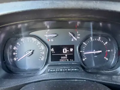 Peugeot Expert 2.0 BlueHDi 180 — Van utilitaire performant, 90'000 km seulement — Miniatura 10
