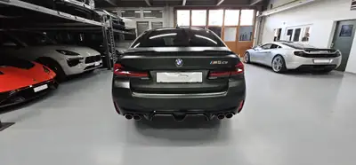 BMW M5 xDrive CS Drivelogic — Berline haute performance en vert mat, 635 ch — Thumbnail 7