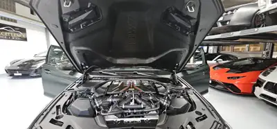 BMW M5 xDrive CS Drivelogic — Berline haute performance en vert mat, 635 ch — Thumbnail 15