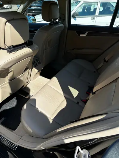 Mercedes-Benz C 250 CDI BlueEF Avantgarde — Break diesel performant, 54'000 km seulement — dettaglio