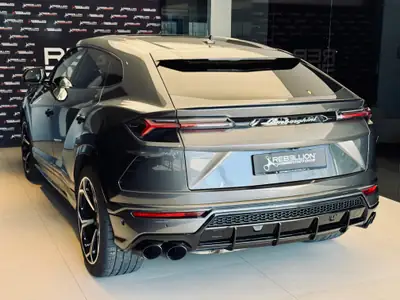 Lamborghini Urus E-Gear — Le Super SUV italien aux 650 ch, kilométrage modéré — Miniature 7