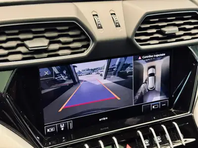 Lamborghini Urus E-Gear — Le Super SUV italien aux 650 ch, kilométrage modéré — Miniature 16