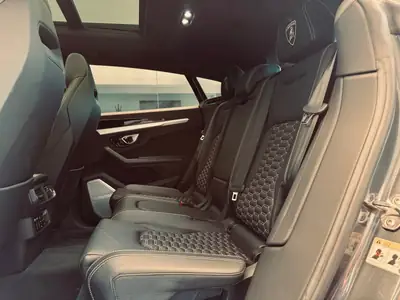 Lamborghini Urus E-Gear — Le Super SUV italien aux 650 ch, kilométrage modéré — Miniature 19