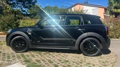 MINI Countryman 2.0i Cooper S ALL4 — SUV compact dynamique, transmission automatique — dettaglio