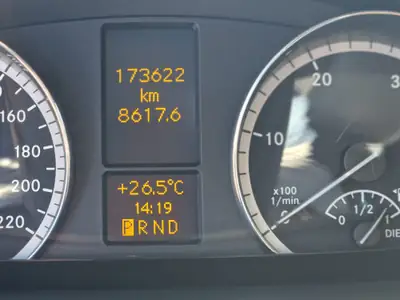 Mercedes-Benz Viano 2.2 CDI — Monospace 7 places spacieux et fiable — Thumbnail 10