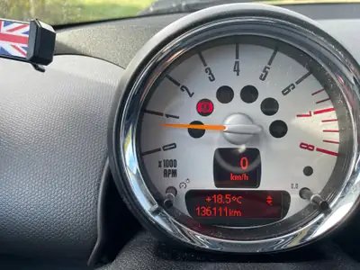 MINI Countryman Cooper S ALL4 — SUV compact performant, 4x4 intégral, 136 000 km — cruscotto