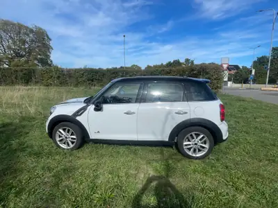 MINI Countryman Cooper S ALL4 — SUV compact performant, 4x4 intégral, 136 000 km — interni