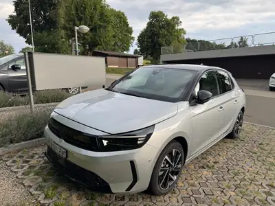 Opel Corsa 1.2 T GS Hybrid — Compacte économe et moderne avec technologie hybride — exterior view
