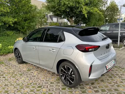 Opel Corsa 1.2 T GS Hybrid — Compacte économe et moderne avec technologie hybride — interior