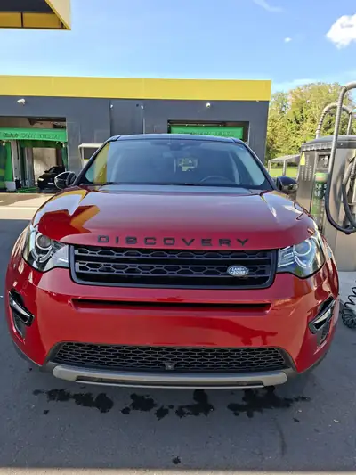 Land Rover Discovery Sport 2.0 TD4 180 — SUV 7 places, diesel robuste et fiable — Außenansicht