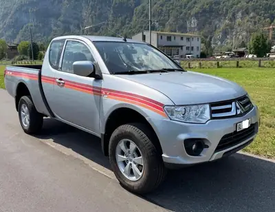 Mitsubishi L 200 Club Cab Ralliart — Pickup diesel robuste, transmission manuelle, 227000 km — vista posteriore