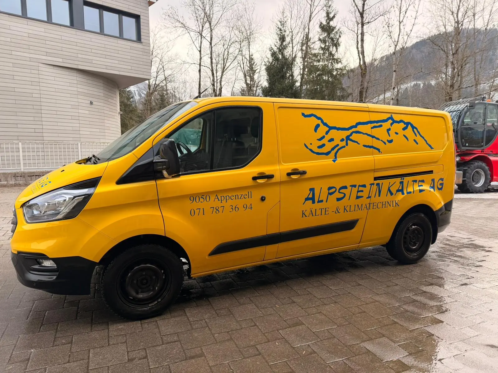 Ford Transit Custom — Utilitaire robuste diesel 170 ch, kilométrage modéré