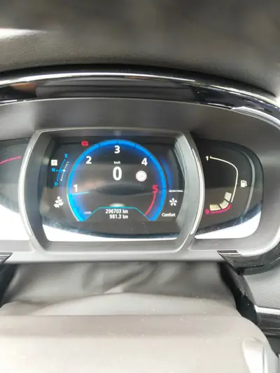 Renault Espace 1.6 dCi 160 — Monospace familial robuste, faible consommation — arrière