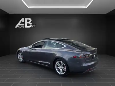 Tesla Model S P85 Performance — Électrique haute performance, 7 places, Supercharging gratuit — rear view