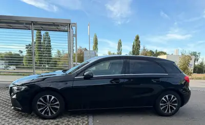 Mercedes-Benz Classe A 160 — Compacte urbaine fiable, seulement 55 900 km — side view