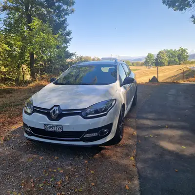 Renault Megane Estate 1.5 dCi Bose EDC — Diesel économe, break spacieux, sans sinistre — fianco