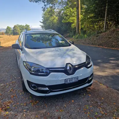 Renault Megane Estate 1.5 dCi Bose EDC — Diesel économe, break spacieux, sans sinistre — vista esterna