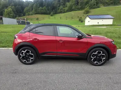 Opel Mokka 1.2 T 130 Ultimate — SUV urbain dynamique, moteur turbo efficient — Außenansicht