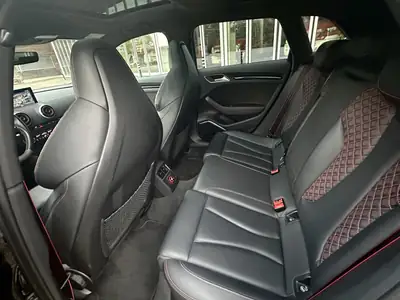 Audi RS3 2.5 T FSI Quattro — Performance sportive et technologie premium — Miniatura 9