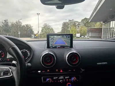 Audi RS3 2.5 T FSI Quattro — Performance sportive et technologie premium — Miniatura 8