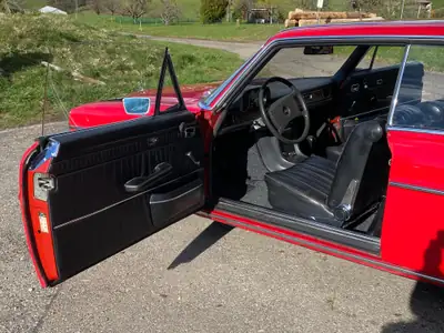 Mercedes-Benz 260 CE — Coupé sportif des années 70, histoire et élégance — Miniatura 14