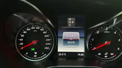 Mercedes-Benz V 300 d Lang 4MATIC — Monospace premium 7 places, diesel efficient — Thumbnail 7