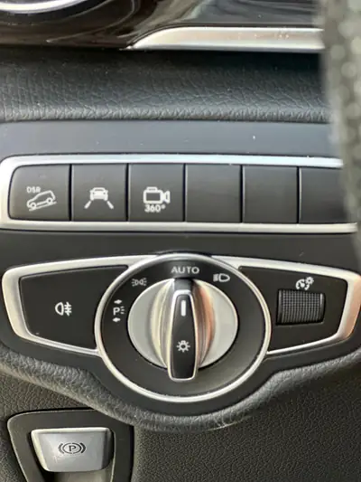 Mercedes-Benz V 300 d Lang 4MATIC — Monospace premium 7 places, diesel efficient — Thumbnail 9