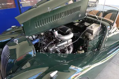 Morgan Plus 8 Sports Lightweight 1976 — Roadster britannique ultra-rare, entièrement restauré — Miniature 11