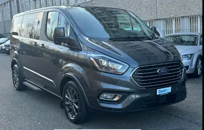 Ford Tourneo Custom 2.0 TDCi 170 Titanium — Monospace 8 places, diesel performant et spacieux — vista esterna
