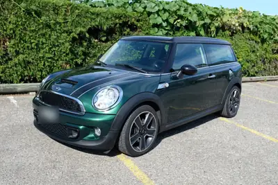 MINI Clubman 1.6i Cooper S — British Racing Green, entretien premium jusqu'en 2026 — arrière
