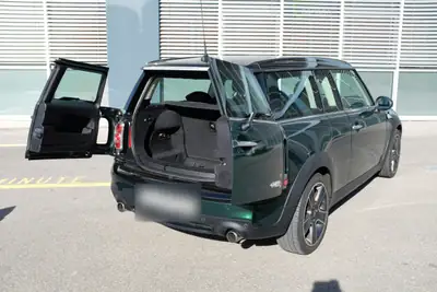 MINI Clubman 1.6i Cooper S — British Racing Green, entretien premium jusqu'en 2026 — détail
