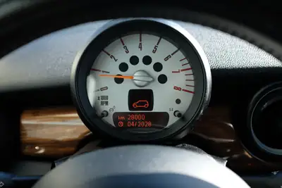 MINI Clubman 1.6i Cooper S — British Racing Green, entretien premium jusqu'en 2026 — Miniature 10