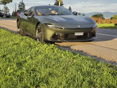 Ferrari Amalfi 3.9 Biturbo — Coupé haute performance, 250 km seulement — Außenansicht