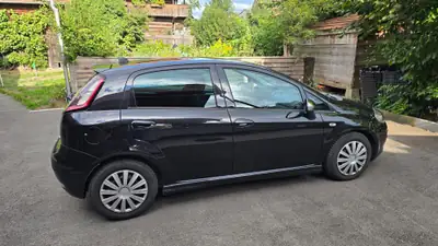 Fiat Punto Evo 1.4 T MultiAir 135 Sport — Citadine dynamique, entretien récent — Heckansicht