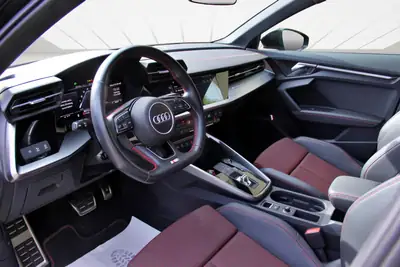Audi S3 Sportback 2.0 TFSI Quattro — Sportive Compacte Haute Performance — Thumbnail 9