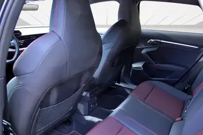 Audi S3 Sportback 2.0 TFSI Quattro — Sportive Compacte Haute Performance — Thumbnail 10