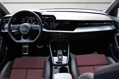 Audi S3 Sportback 2.0 TFSI Quattro — Sportive Compacte Haute Performance — Thumbnail 11
