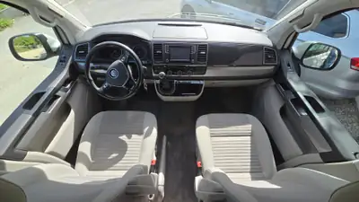 VW T6 California Ocean — Camping-car aménagé diesel, cuisine intégrée et équipements neufs — detail