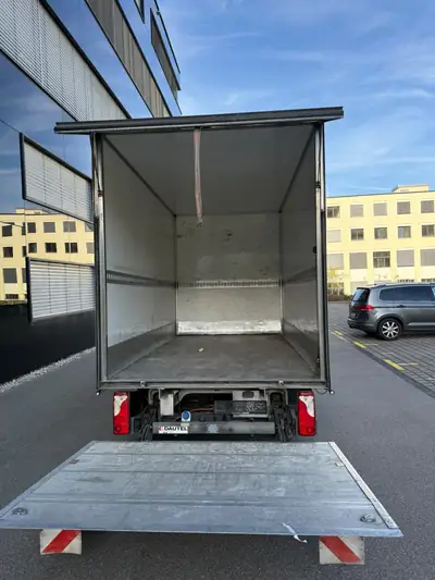 Mercedes-Benz Sprinter 3.0 V6 CDI — Utilitaire professionnel robuste, 190 ch fiable — Detail