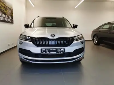Skoda Karoq 2.0 TDI 190 SportLine 4x4 — SUV robuste, intérieur premium, 32 800 km — fianco