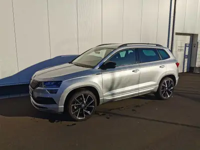 Skoda Karoq 2.0 TDI 190 SportLine 4x4 — SUV robuste, intérieur premium, 32 800 km — vista posteriore